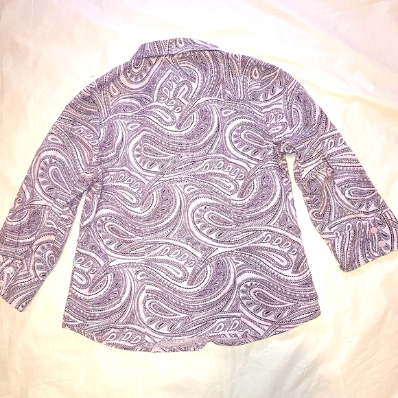 Style & Co Petite: Purple Paisley 3/4 Sleeve, Deep-Cut Button-Down Top, Size 8P - Picture 6 of 16